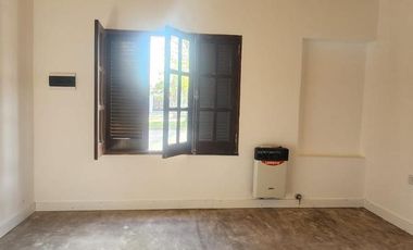 Casa en Villaguay sobre Avenida Leopoldo Herrera