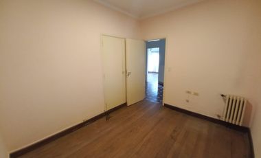 Alquiler comercial casa 4 ambientes sobre calle Alvear