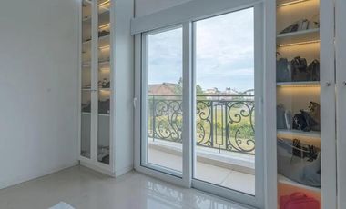 Casa en  alquiler con muebles en barrio Los Castores, Nordelta