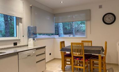 Casa en venta - 5 Dormitorios 4 Baños - Pinamar