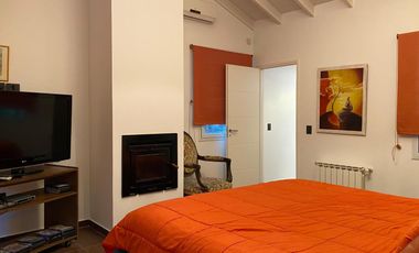 Casa en venta - 5 Dormitorios 4 Baños - Pinamar