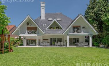 CASA EN SAN ISIDRO CHICO