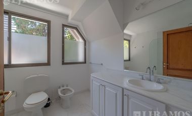 CASA EN SAN ISIDRO CHICO