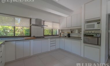 CASA EN SAN ISIDRO CHICO