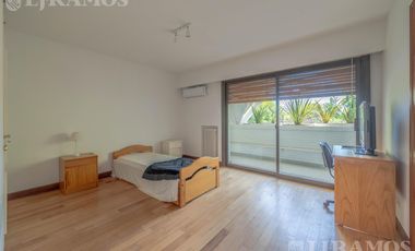 CASA EN SAN ISIDRO CHICO