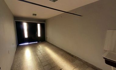 CARAPACHAY - LOTE PROPIO - 4 AMB CON JARDÍN Y GARAJE!