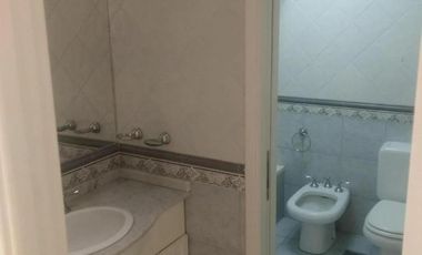 Casa en venta - 5 Dormitorios 4 Baños - City Bell