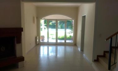 Casa en venta - 5 Dormitorios 4 Baños - City Bell