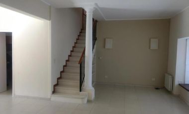 Casa en venta - 5 Dormitorios 4 Baños - City Bell