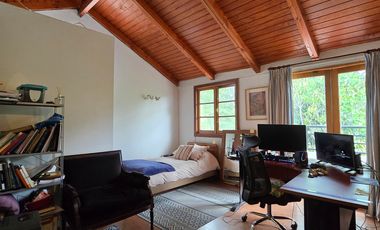 CASA 6 DORM 3 EST EN SAN CARLOS DE APOQUINDO