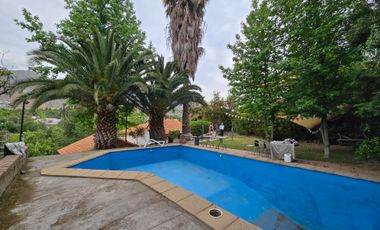 CASA 6 DORM 3 EST EN SAN CARLOS DE APOQUINDO