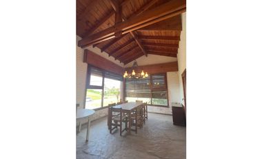 GRAN CHALET EN EL GOLF A 2 CUADRAS DEL MAR