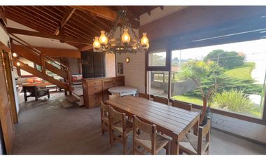 GRAN CHALET EN EL GOLF A 2 CUADRAS DEL MAR