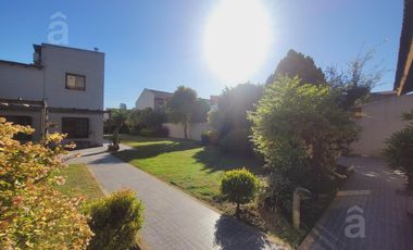 Casa en Villa Ballester - Venta - Seis Ambientes - Lote 15 mts x 50 mts.