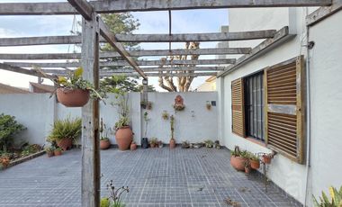 Casa en Villa Ballester - Venta - Seis Ambientes - Lote 15 mts x 50 mts.