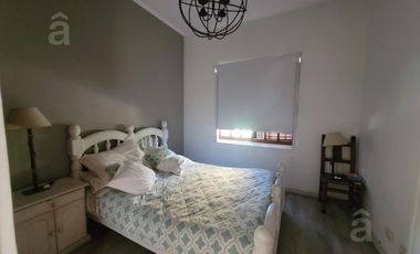 Casa en Villa Ballester - Venta - Seis Ambientes - Lote 15 mts x 50 mts.