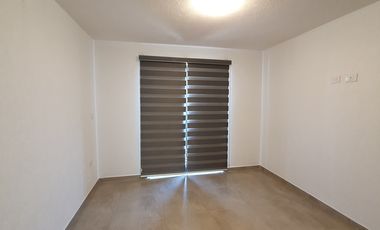 SE RENTA CASA EN ADAMAR DENTRO DE COTO MAREVNA