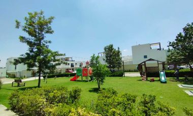 SE RENTA CASA EN ADAMAR DENTRO DE COTO MAREVNA