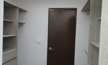 SE RENTA CASA EN ADAMAR DENTRO DE COTO MAREVNA