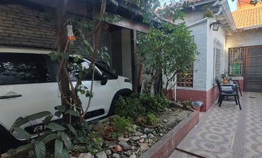 Casa en venta para dos familias de 3 ambiente y 2 ambientes  con cochera - Wilde