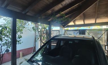 Casa en venta para dos familias de 3 ambiente y 2 ambientes  con cochera - Wilde
