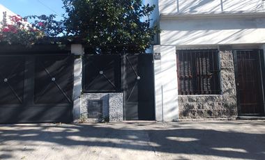 Casa en venta para dos familias de 3 ambiente y 2 ambientes  con cochera - Wilde