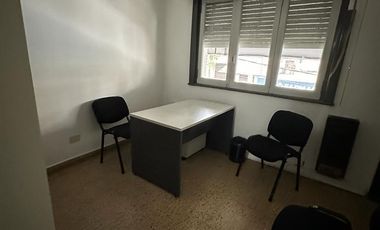 Gran Edificio Comercial en Lanús Este - a metros de Av. Hipolito Yrigoyen