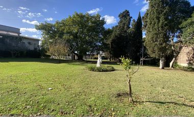 Importante Fracción de 7000 m2 con Piscina