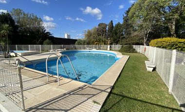 Importante Fracción de 7000 m2 con Piscina