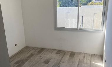 HERMOSO DUPLEX EN VENTA A ESTRENAR -ZONA OLIVOS.