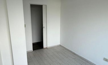 Departamento de dos ambientes y medio en Don Bosco en venta financiado