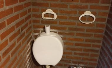 Casa en venta - 4 Dormitorios 3 Baños - Cochera - 1600Mts2 - Luis Guillón, Esteban Echeverría