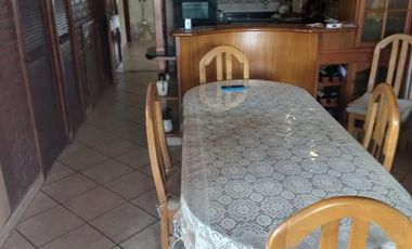 Casa en venta - 4 Dormitorios 3 Baños - Cochera - 1600Mts2 - Luis Guillón, Esteban Echeverría