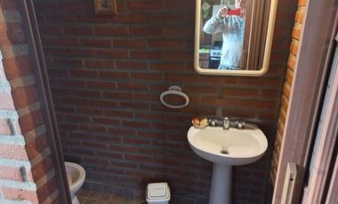 Casa en venta - 4 Dormitorios 3 Baños - Cochera - 1600Mts2 - Luis Guillón, Esteban Echeverría