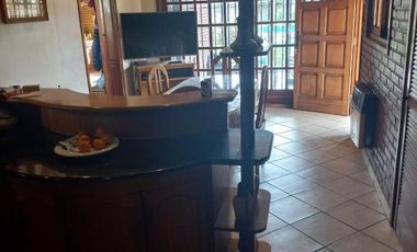 Casa en venta - 4 Dormitorios 3 Baños - Cochera - 1600Mts2 - Luis Guillón, Esteban Echeverría