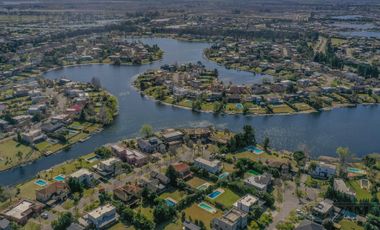 YA ESCRITURADO. ORIENTACION NORTE. LOTE INTERNO.