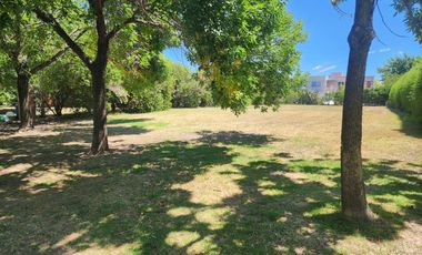 YA ESCRITURADO. ORIENTACION NORTE. LOTE INTERNO.