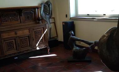 RETASADO Gran local en San Telmo 2000 m2   900 m2 de Terraza. EEUU y Defensa.