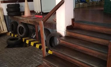 RETASADO Gran local en San Telmo 2000 m2   900 m2 de Terraza. EEUU y Defensa.