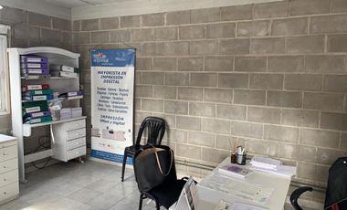 Establecimiento Industrial de 1350 m2 cubiertos, con salida a dos calles