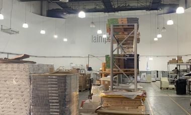 Establecimiento Industrial de 1350 m2 cubiertos, con salida a dos calles