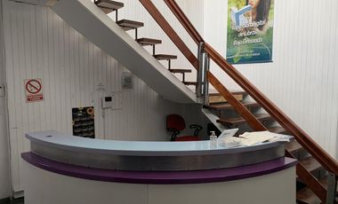 Establecimiento Industrial de 1350 m2 cubiertos, con salida a dos calles