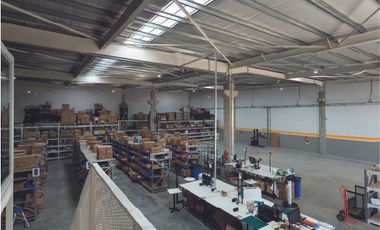 VENTA DE NAVE INDUSTRIAL EN FUNES