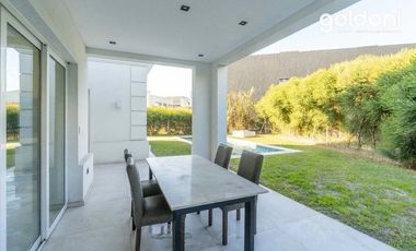 Casa 3 dormitorios con piscina