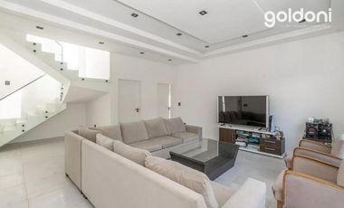 Casa 3 dormitorios con piscina