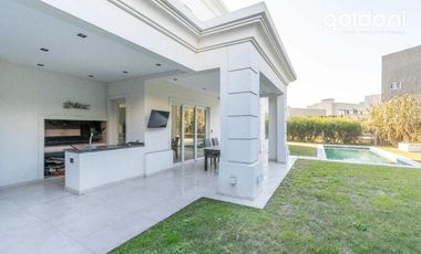 Casa 3 dormitorios con piscina