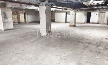 Local Comercial en Arriendo en A pasos del Metro Tobalaba, metro El Golf