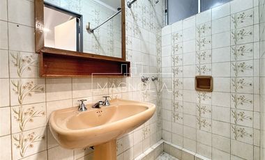 Casa en Arriendo en RECIEN REMODELADA CON HERMOSA VISTA