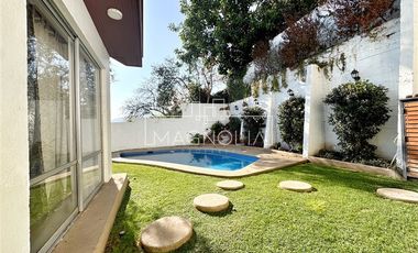 Casa en Arriendo en RECIEN REMODELADA CON HERMOSA VISTA