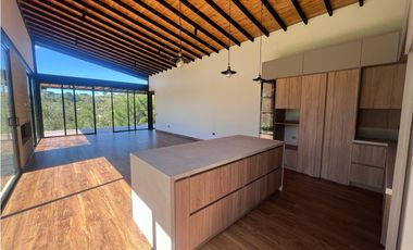 VENTA DE CASA CAMPESTRE PARA ESTRENAR EN PARCELA CERRADA EN EL RETIRO